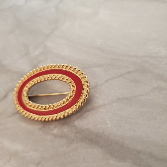 💖 Vintage 1980s 80s Monet Red Enamel Gold Classic Brooch Pin 💖 - Picture 3 of 5